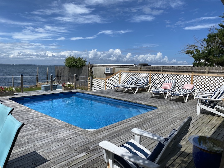 Two bedroom Private Home with Pool on the Bay